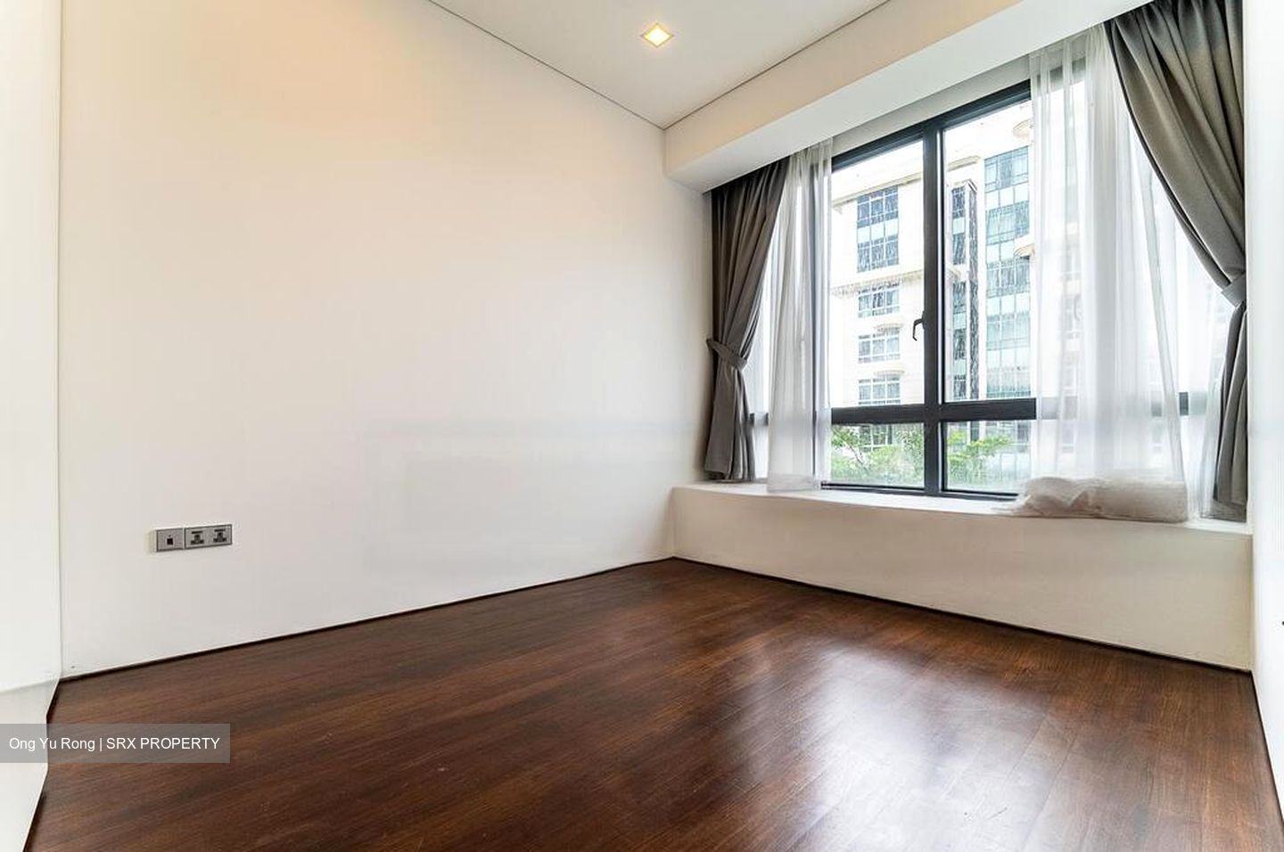 Sui Generis (D10), Condominium #484218681